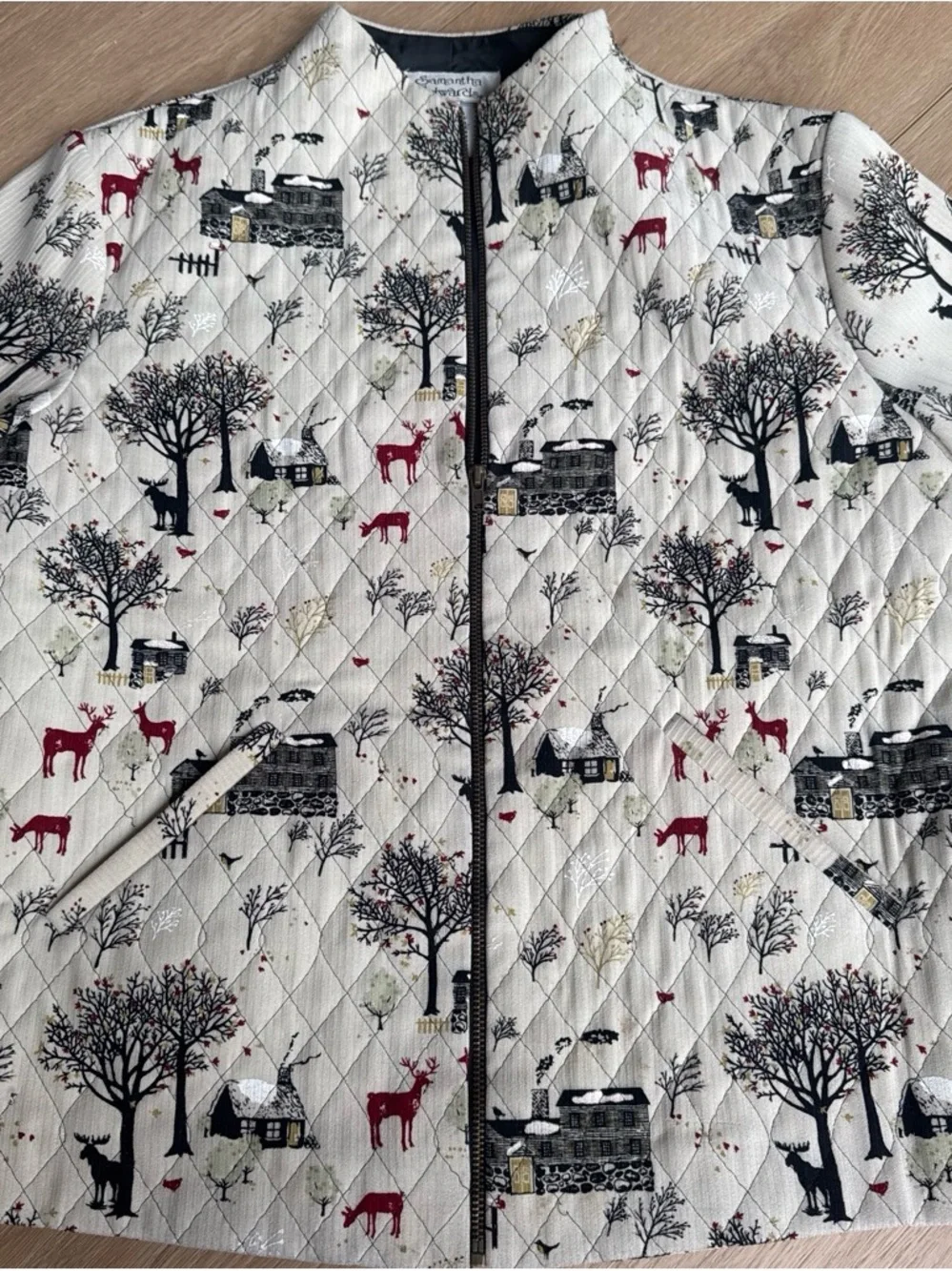 Cozy Quilted Throw Jacket – Cream with Red & Black Winter Village Print